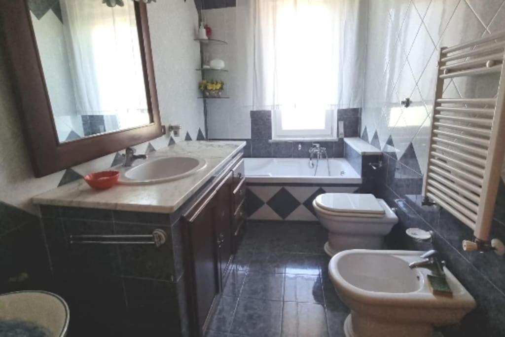 Villa Rita Giugliano In Campania Eksteriør bilde